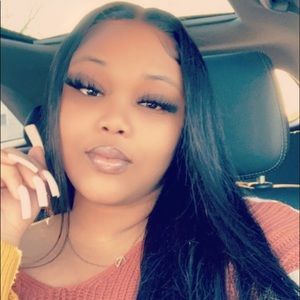 Meet your Posher, Nae